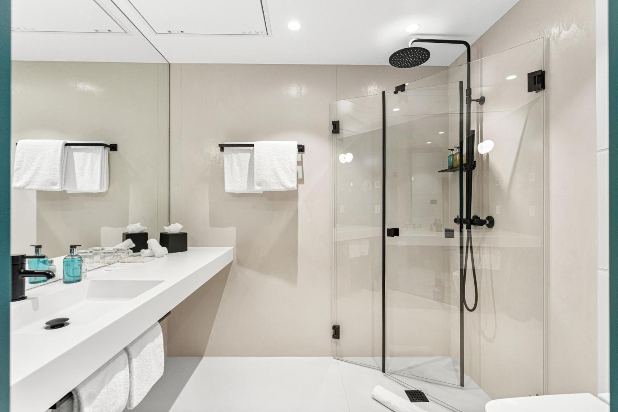 Aparthotel Lux *