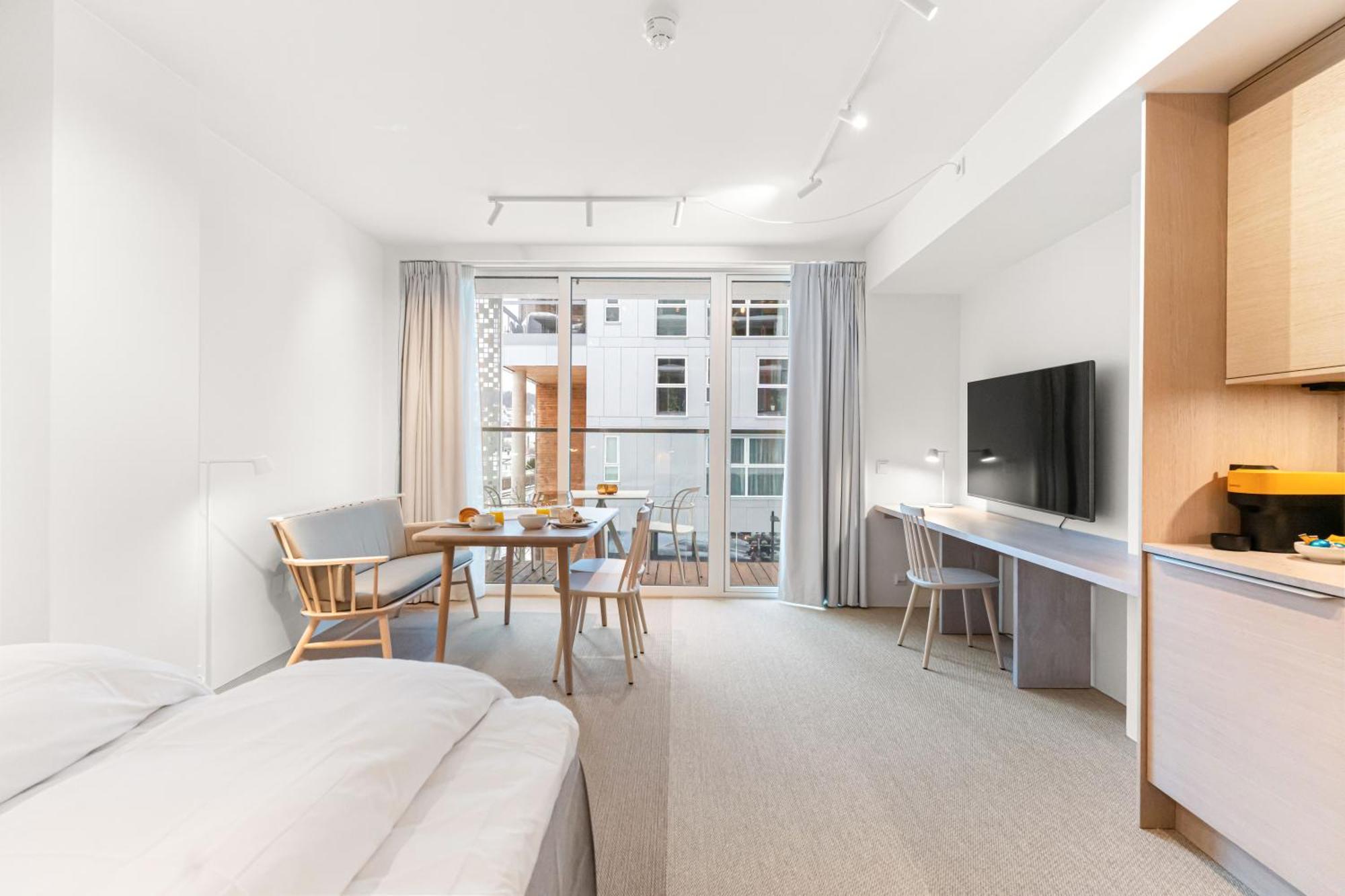 Lux Aparthotel *